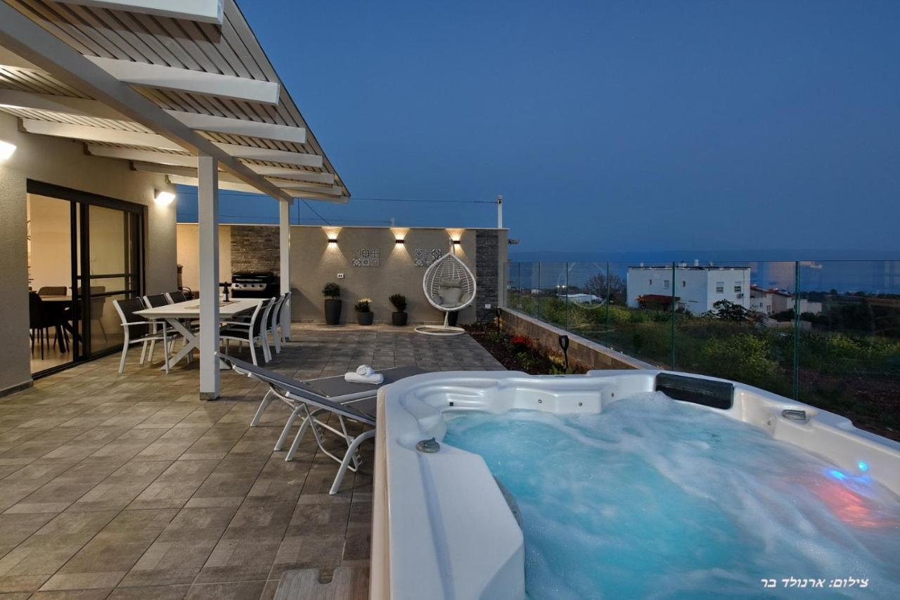וילה מגדלא Villa Luaran gambar