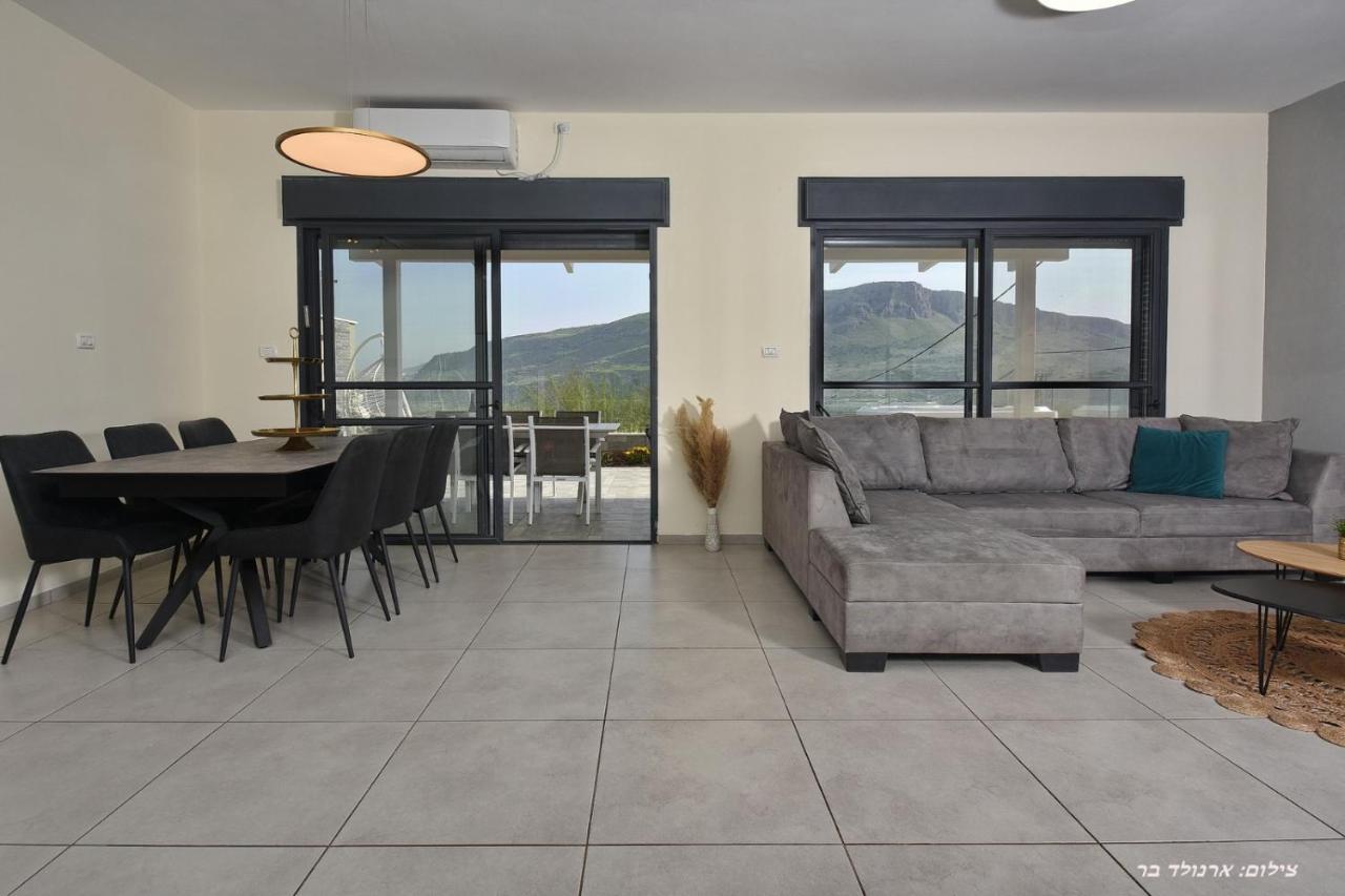 וילה מגדלא Villa Luaran gambar