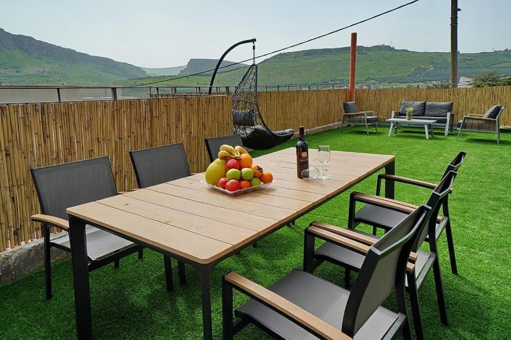 וילה מגדלא Villa Bilik gambar